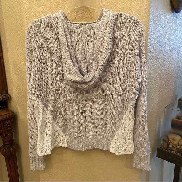 ABERCROMBIE Kids Light Gray Knit Lace Hoodie Sweater Size 15/16 - Picture 5 of 7